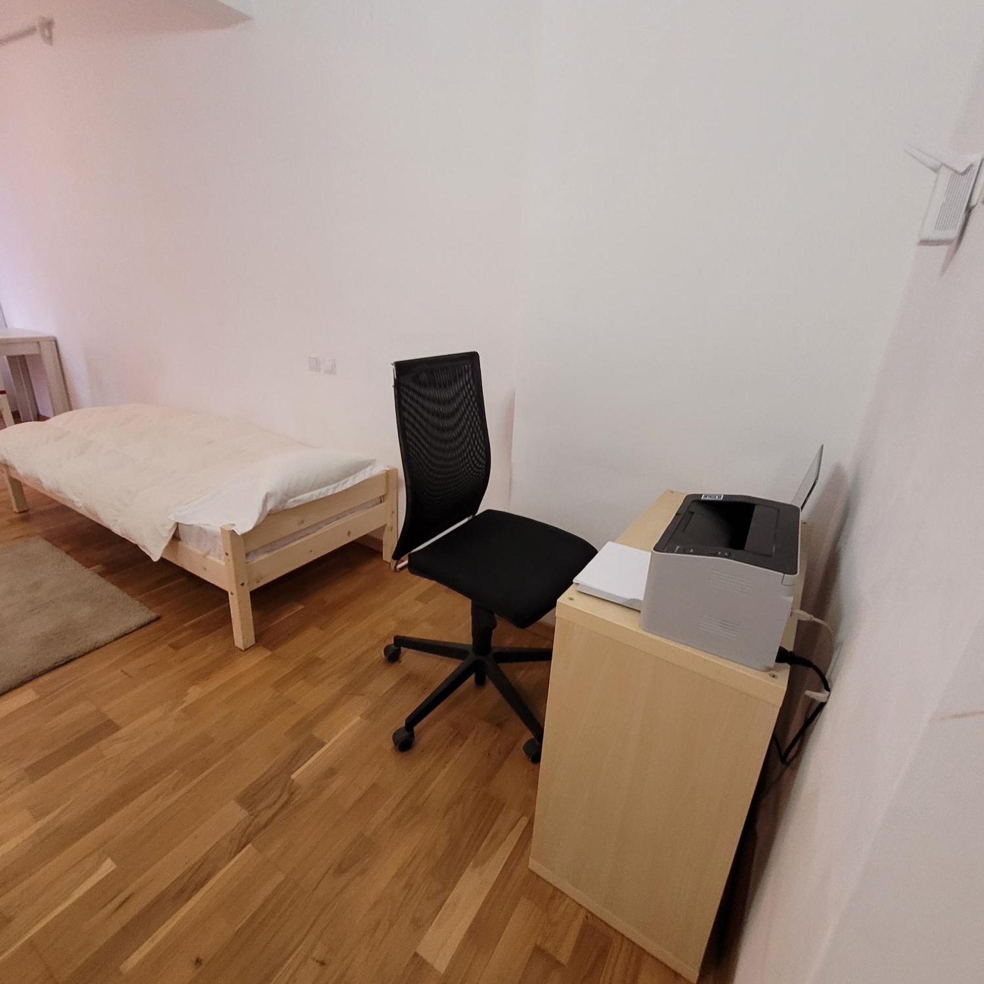Anastasia Balcescu Apart 4 Self Check In Code From 2Pm Kitchen And Bedroom Bukarest Kültér fotó
